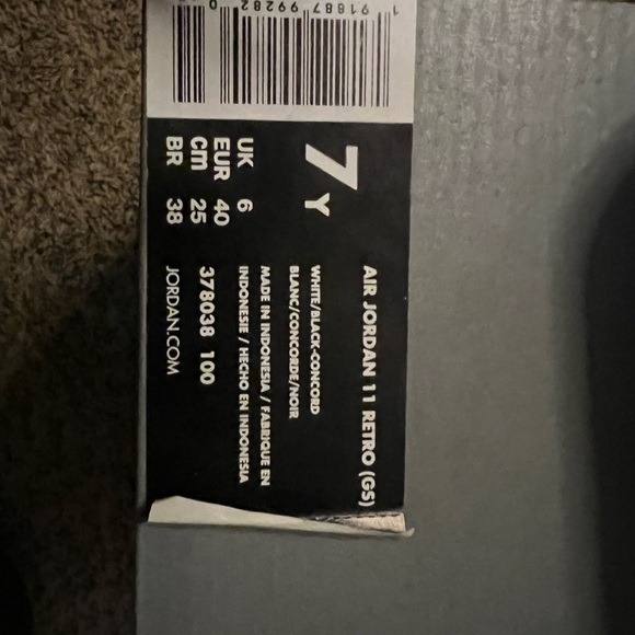 Jordan 11 Concords - Picture 6 of 8